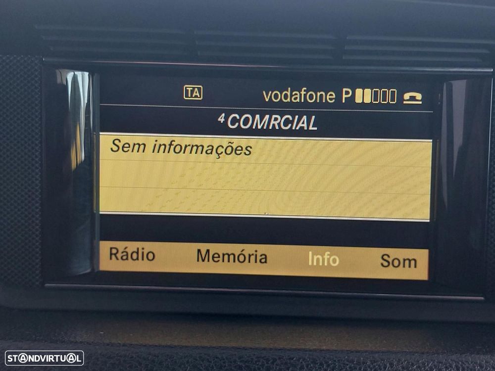 Mercedes-Benz E 220 CDi Avantgarde BlueEfficiency - 23