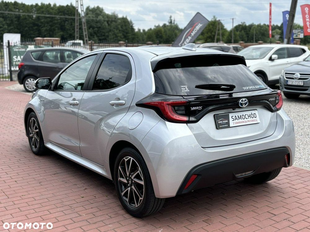 Toyota Yaris - 10