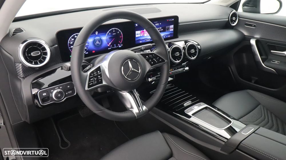 Mercedes-Benz A 180 Limousine d Progressive Aut. - 26