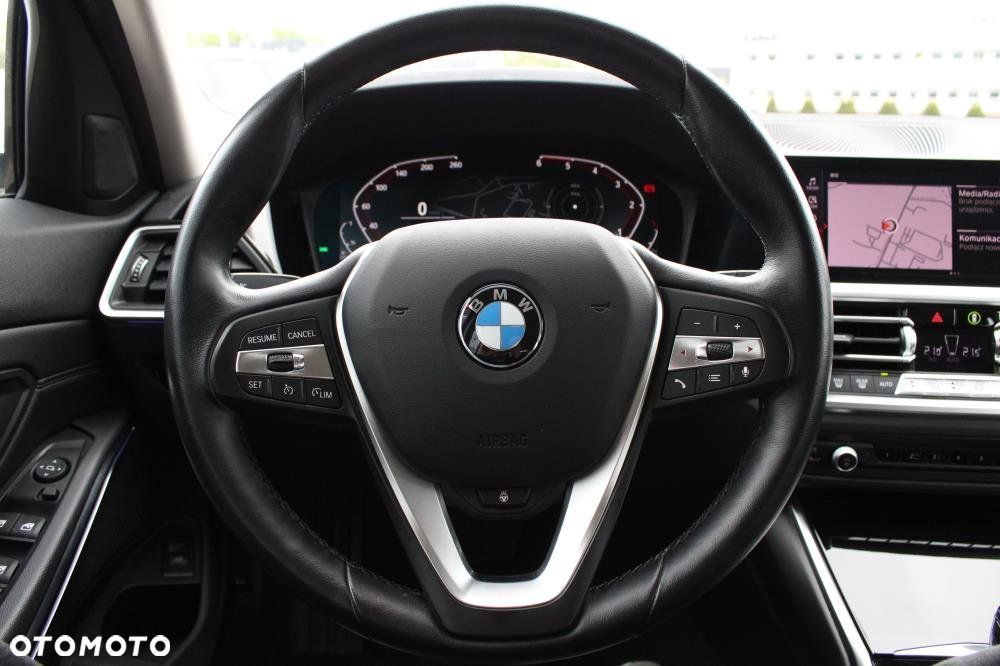 BMW Seria 3 - 17