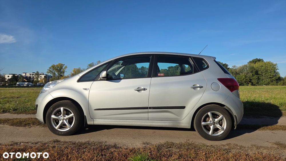 Kia Venga - 4