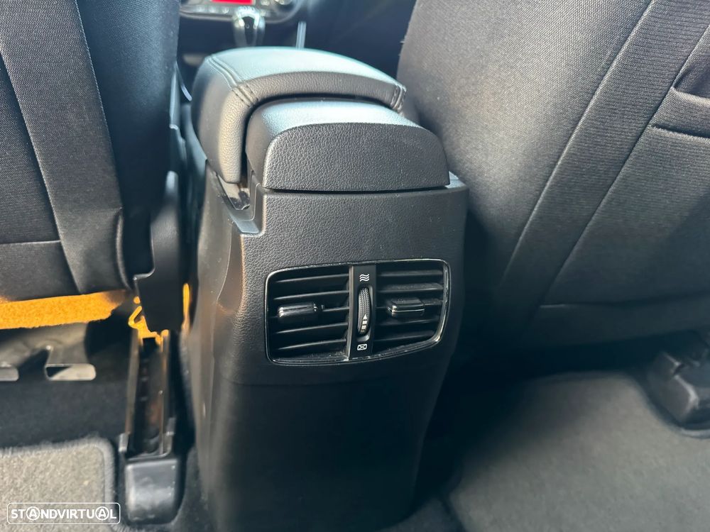 Kia Ceed SW 1.6 CRDi GT Line - 18