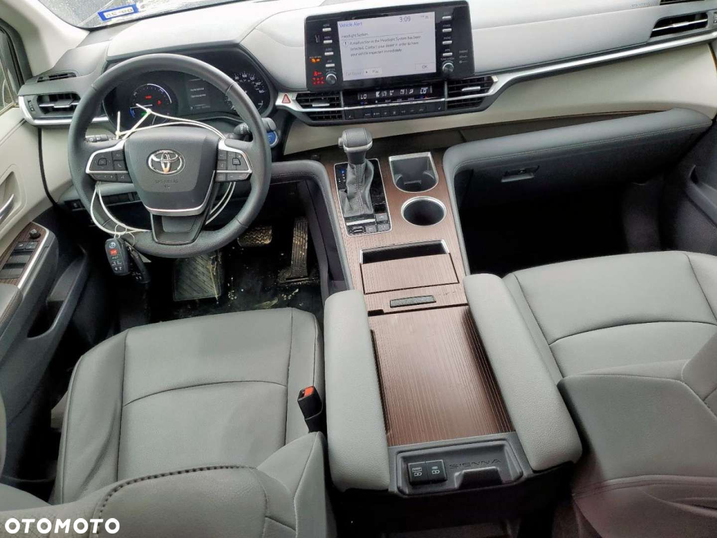 Toyota Sienna - 8