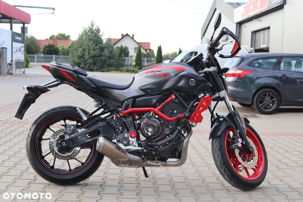 Yamaha MT - 6