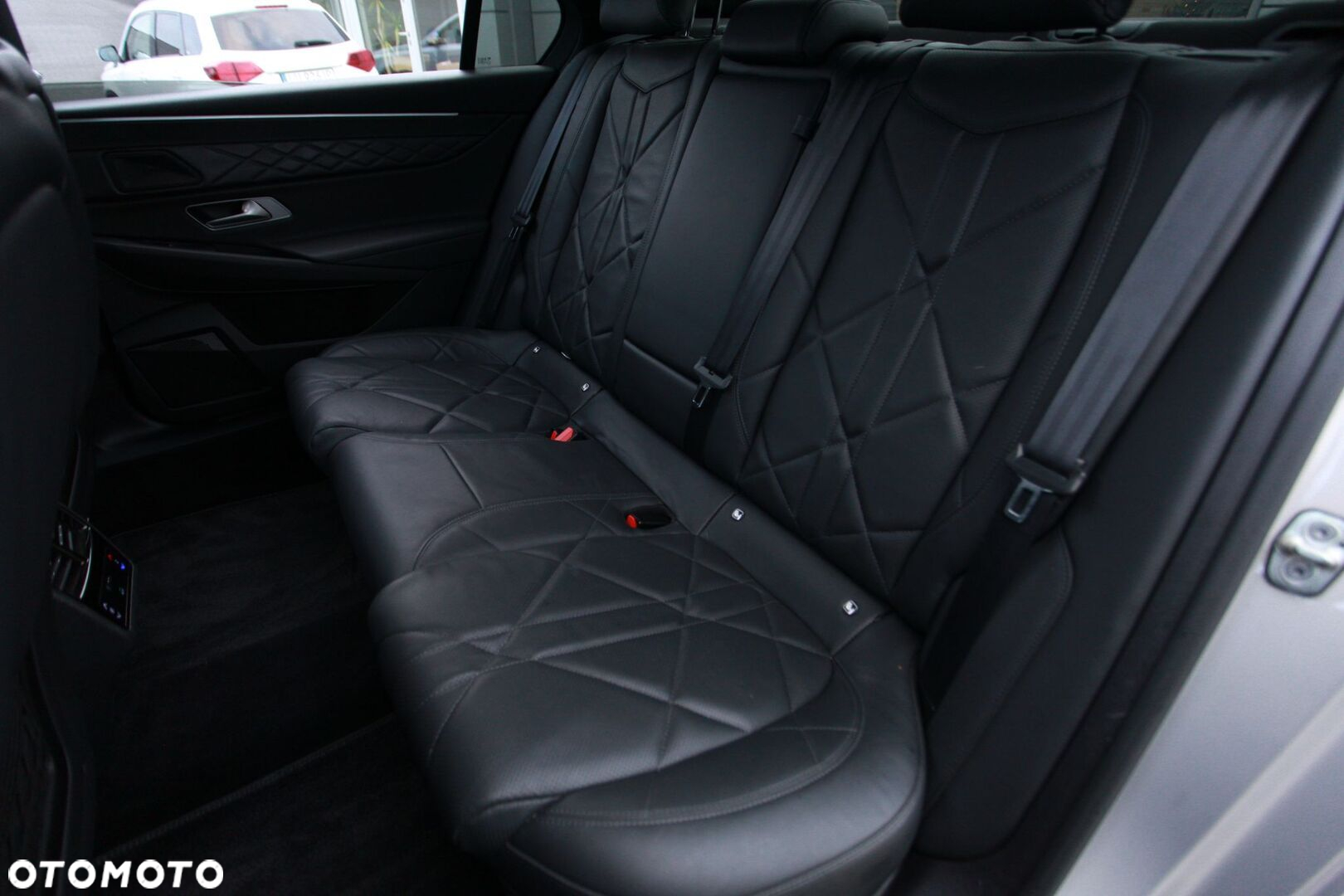 DS Automobiles DS 9 1.6 PureTech Rivoli + - 24
