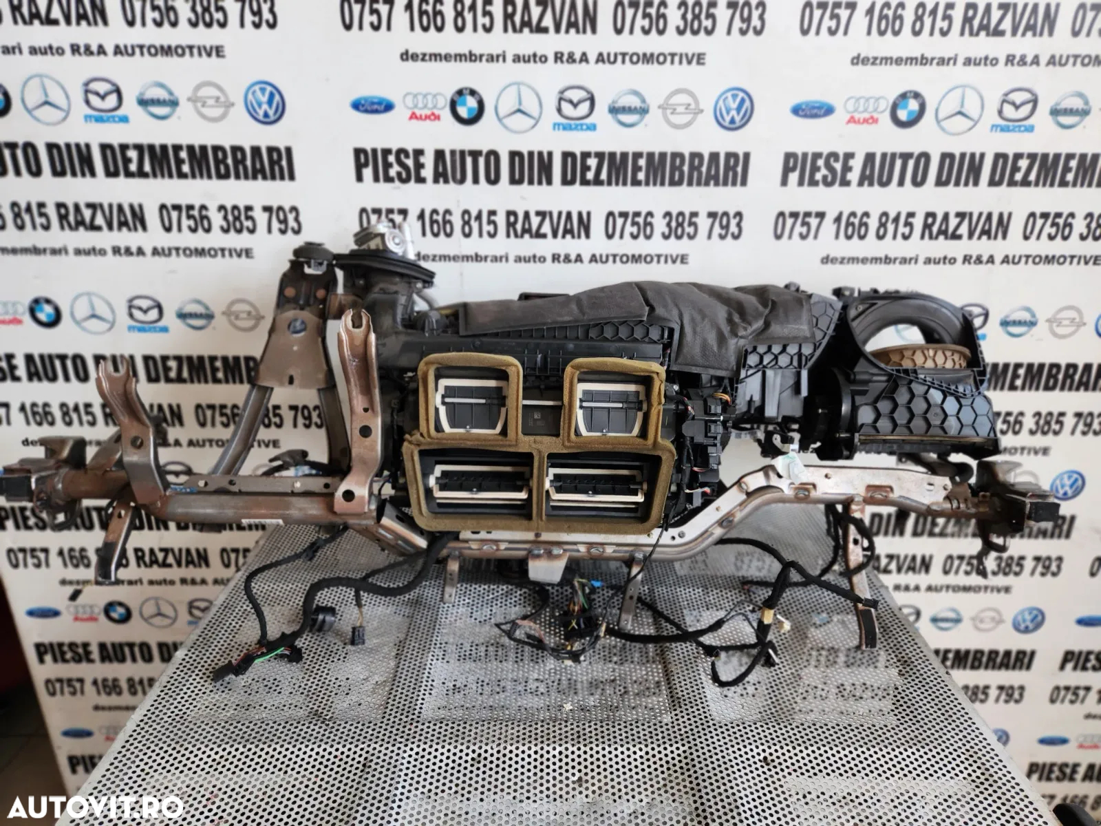Armatura Tulumba Bord Carcasa Aeroterma Completa Bmw Seria 3 F30 F31 F34 Seria 4 F32 F33 F36 Volan - 2