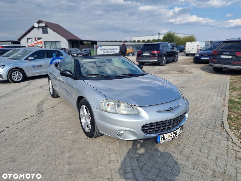 Chrysler Stratus - 5