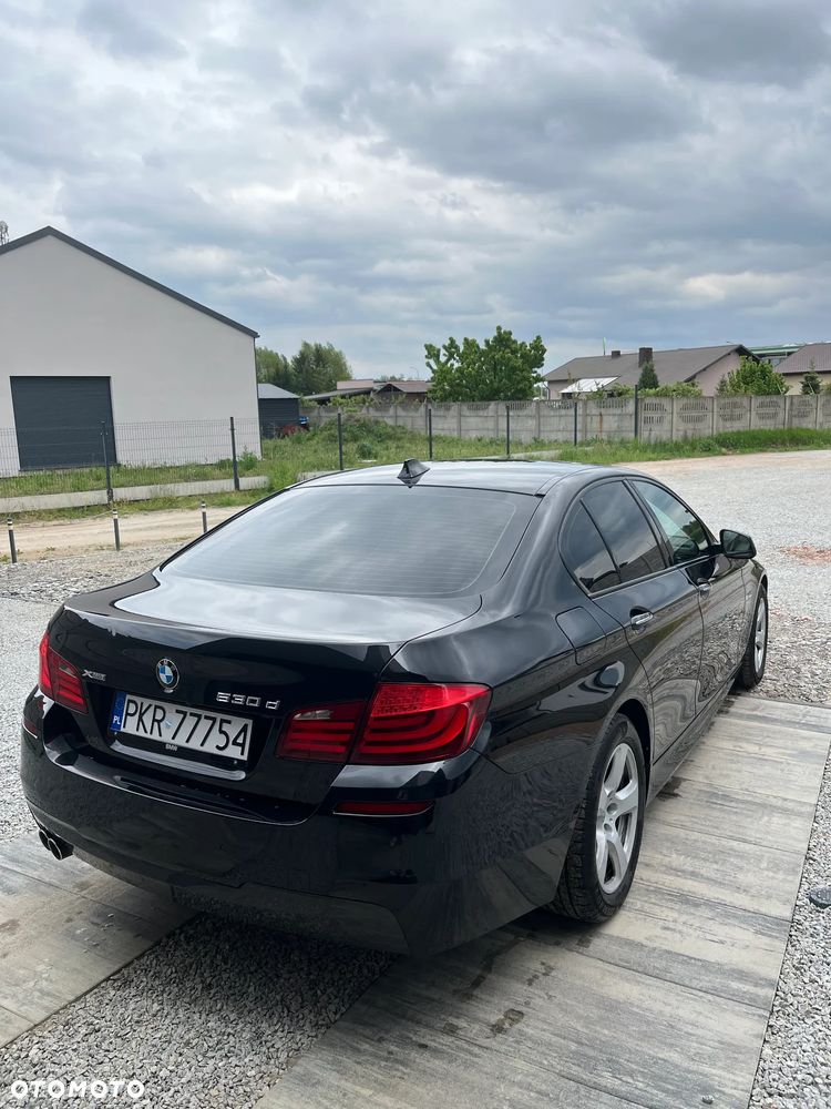 BMW Seria 5 530d xDrive Sport-Aut Luxury Line - 12