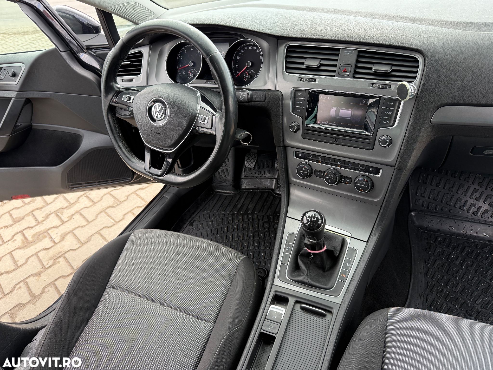 Volkswagen Golf 1.2 TSI BlueMotion Technology Trendline - 6