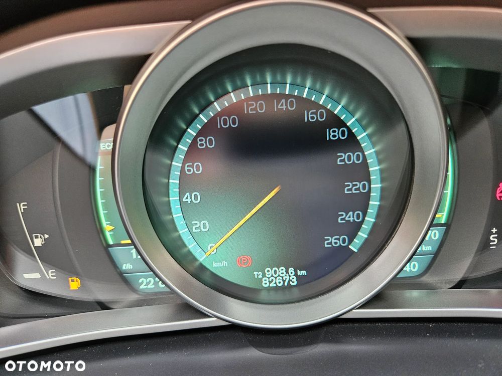 Volvo V40 T4 Kinetic - 16