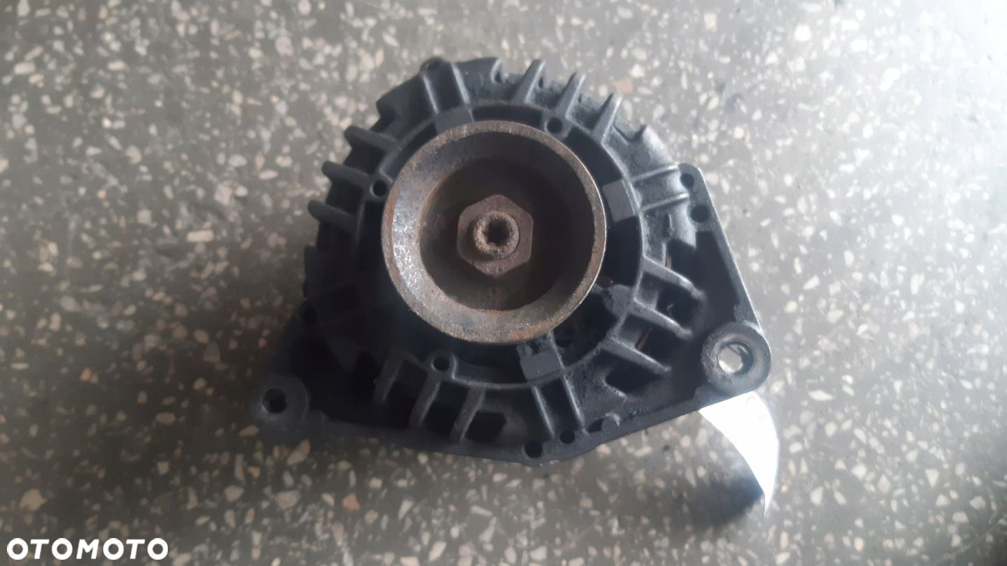 Alternator PASSAT B5 A4 B5 A6 C5 2.5TDI 120A VALEO - 2