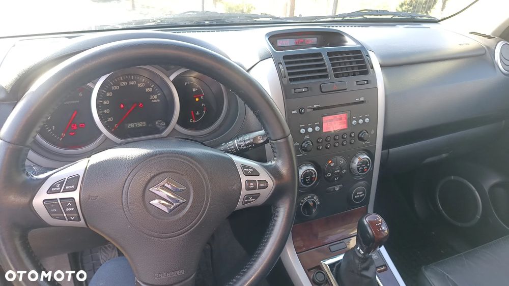 Suzuki Grand Vitara 1.9 DDiS Premium - 17