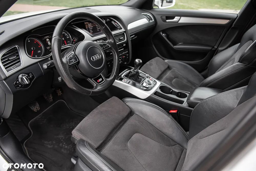 Audi A4 Avant 2.0 TDI DPF quattro S line Sportpaket - 15