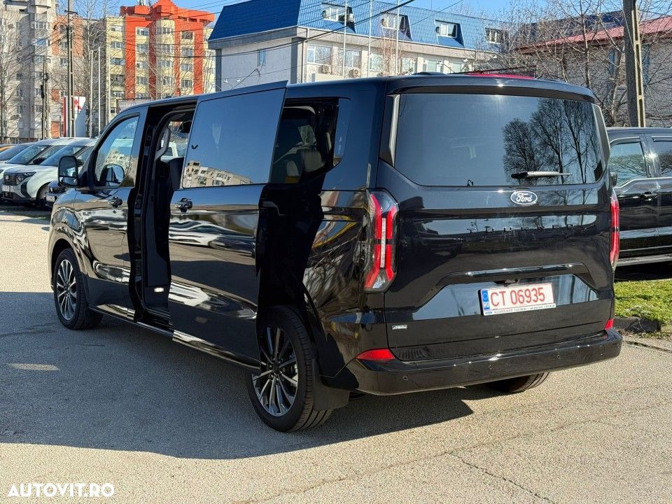 Ford Tourneo Custom - 8