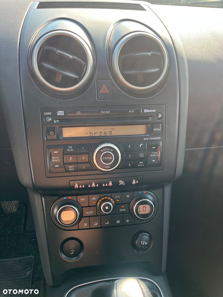 Nissan Qashqai - 25