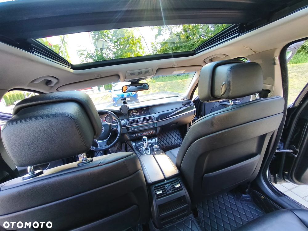 BMW Seria 5 525d - 16
