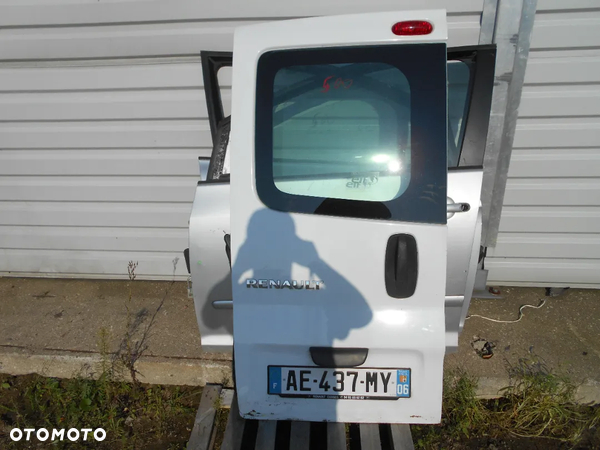 RENAULT TRAFIC SZYBA LEWY TYŁ