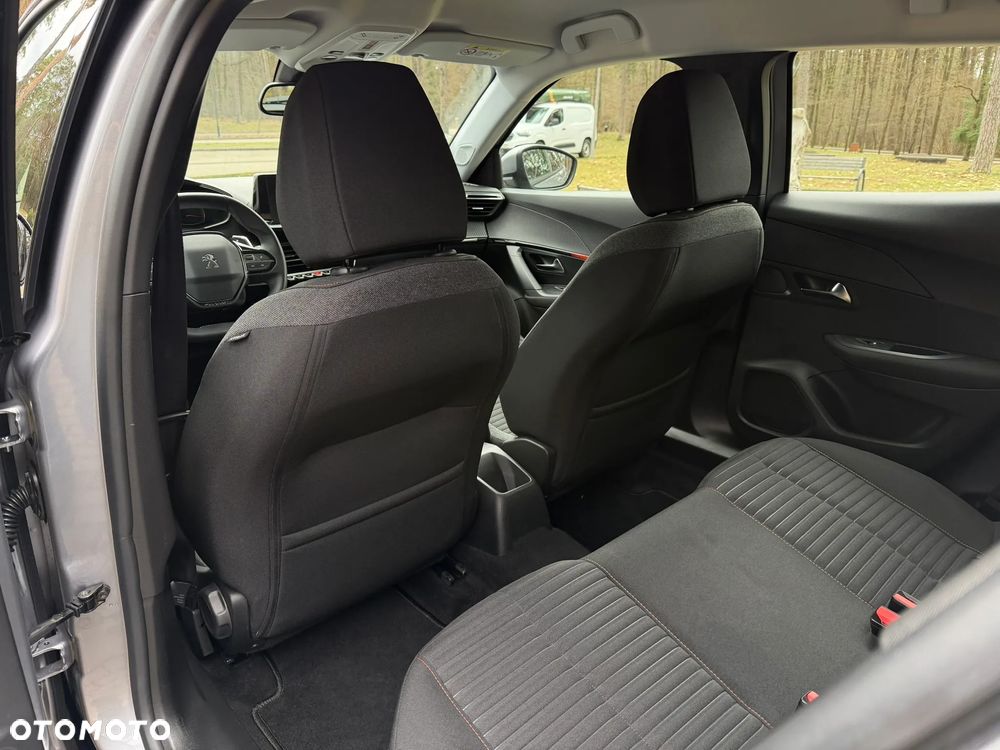 Peugeot 2008 PureTech 130 EAT8 Active - 38