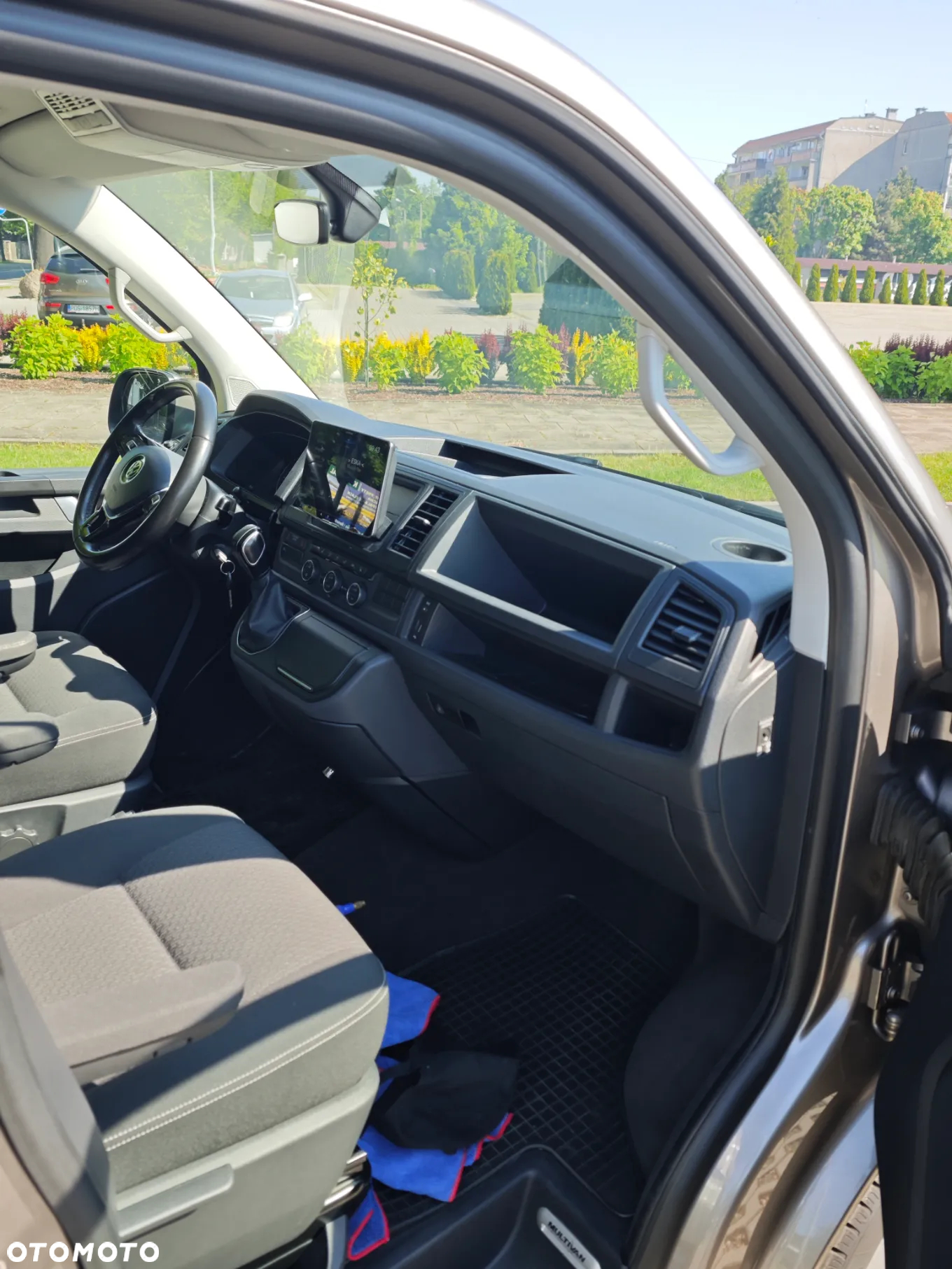 Volkswagen Multivan - 26