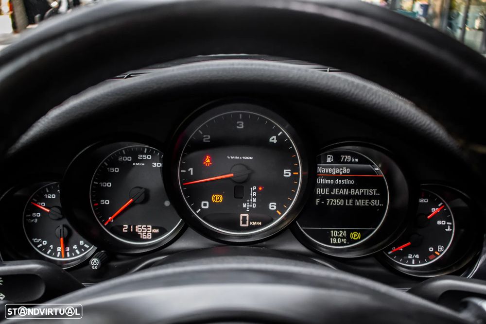 Porsche Panamera Platinum Edition - 22
