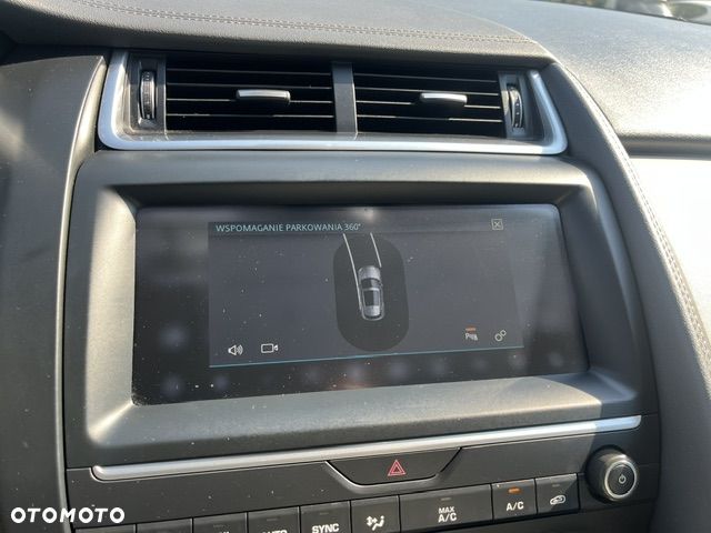 Jaguar E-Pace 2.0 P200 mHEV AWD R-Dynamic - 12
