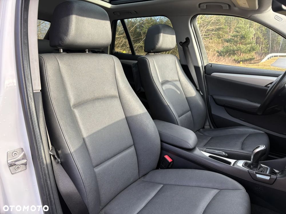 BMW X1 xDrive28i Sport Line - 15