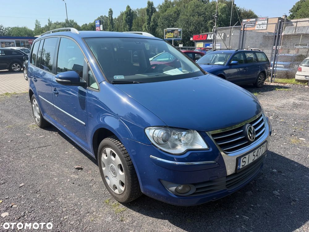 Volkswagen Touran 2.0 TDI DPF BlueMotion Technology DSG STYLE - 1