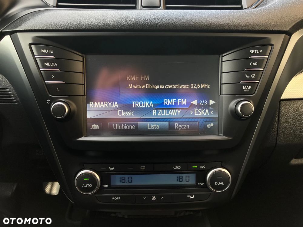 Toyota Avensis 2.0 D-4D Premium - 23