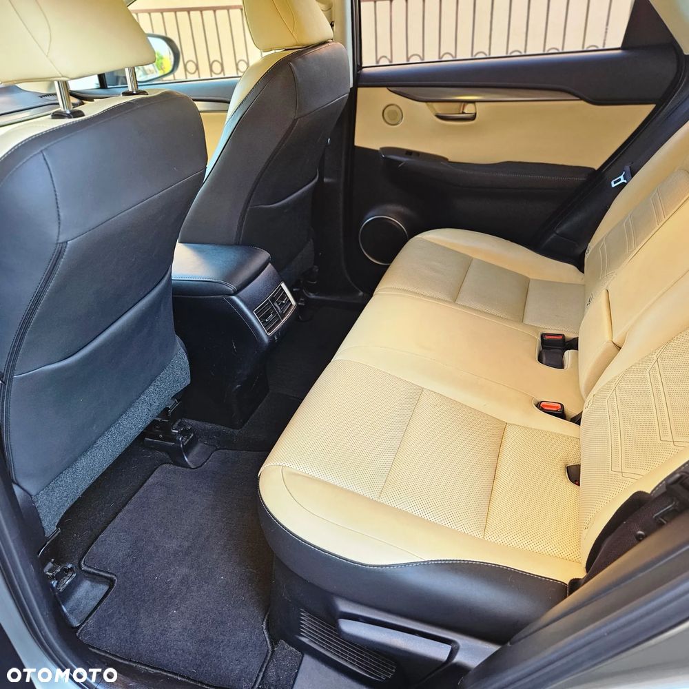 Lexus NX 200t AWD Luxury Line - 11