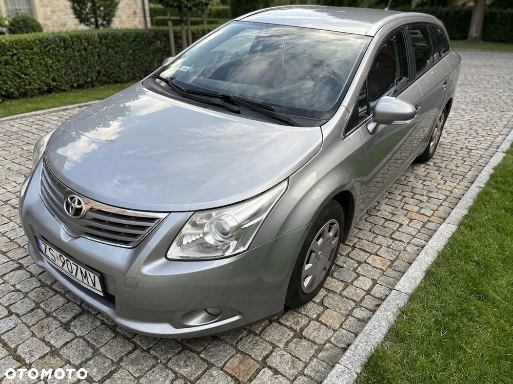 Toyota Avensis 1.8 Luna - 2