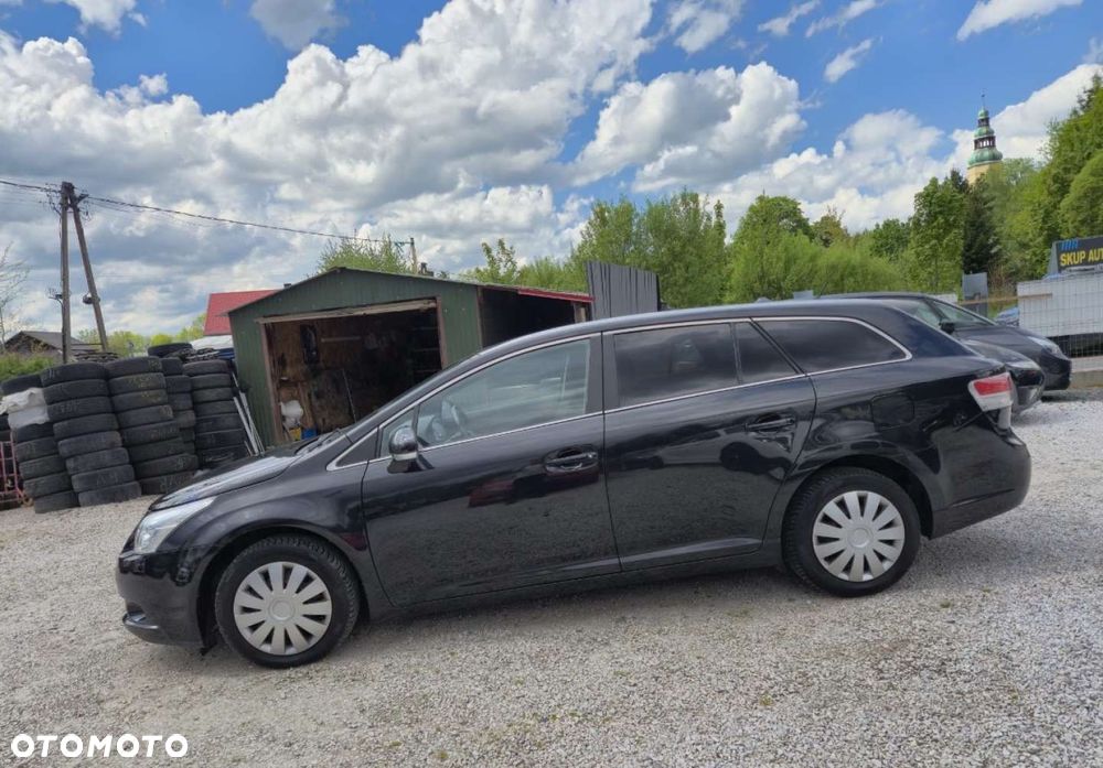 Toyota Avensis - 5