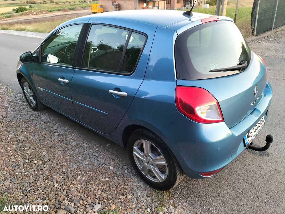 Renault Clio 1.2 16V 75 TomTom Edition - 3