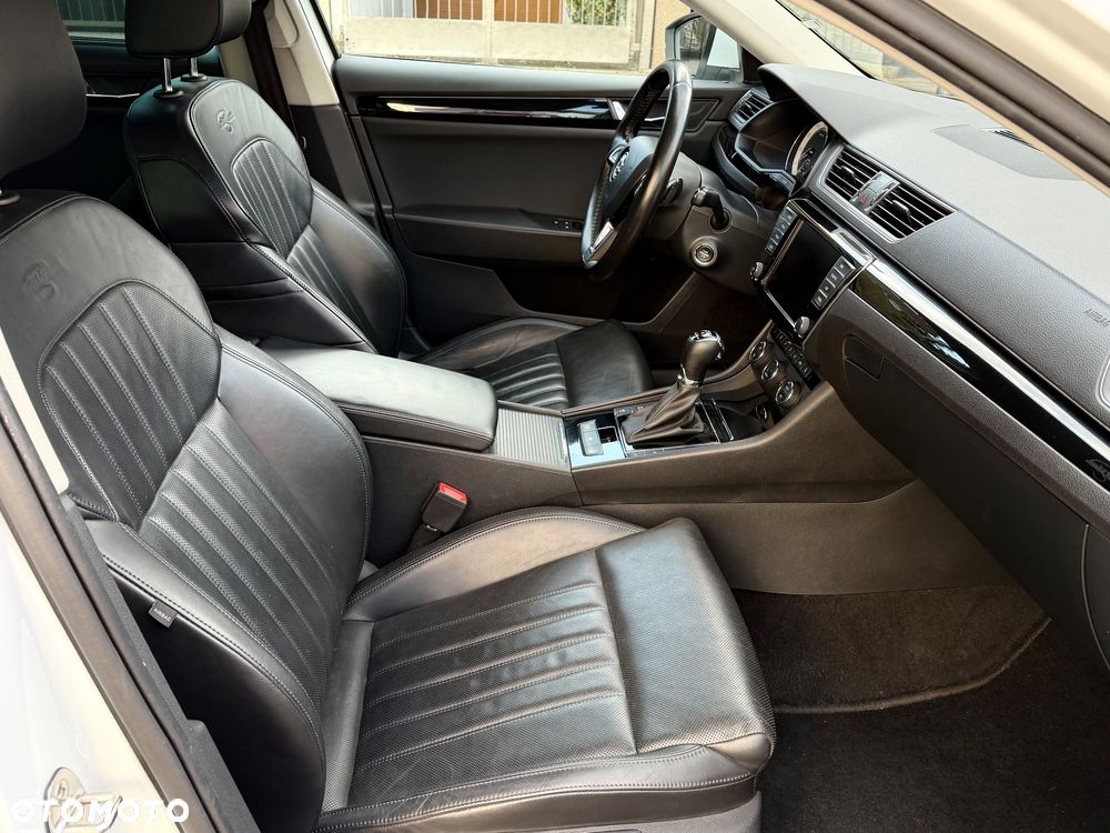 Skoda Superb 1.8 TSI L&K DSG - 19