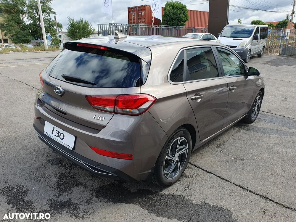 Hyundai i30 1.5 110CP 5DR M/T Highway - 13