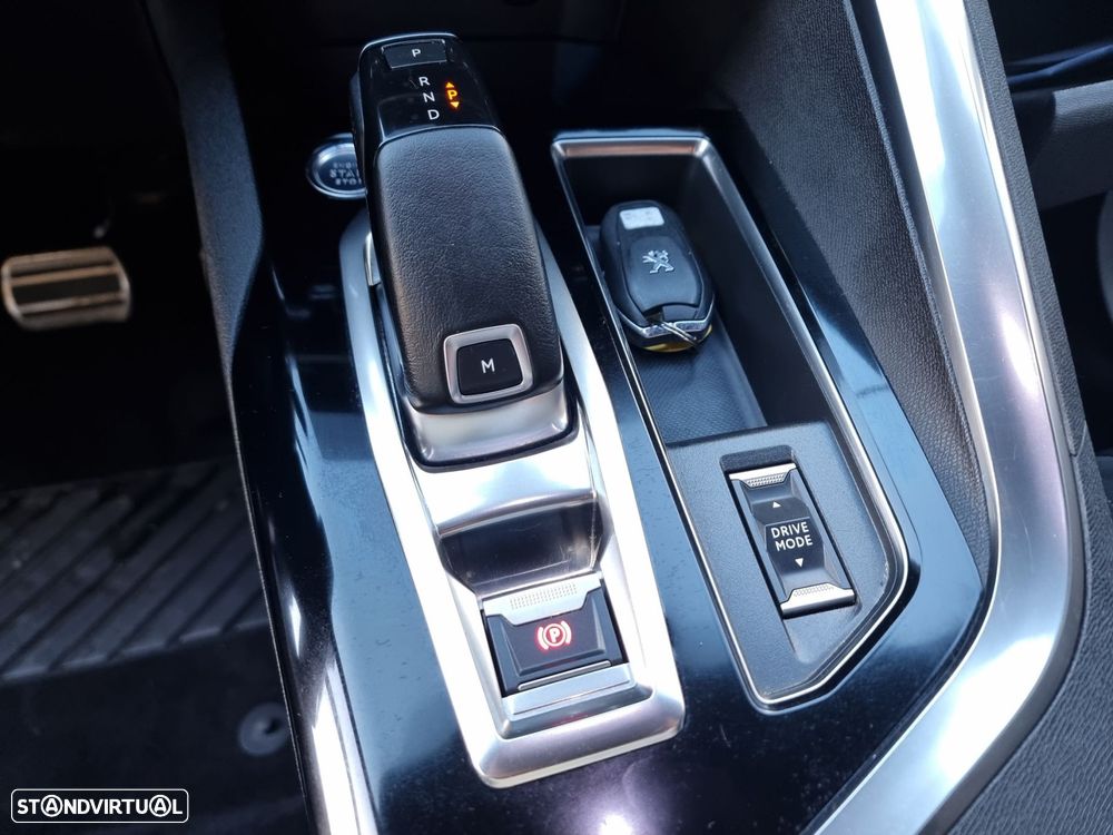 Peugeot 3008 1.5 BlueHDi GT Pack EAT8 - 17