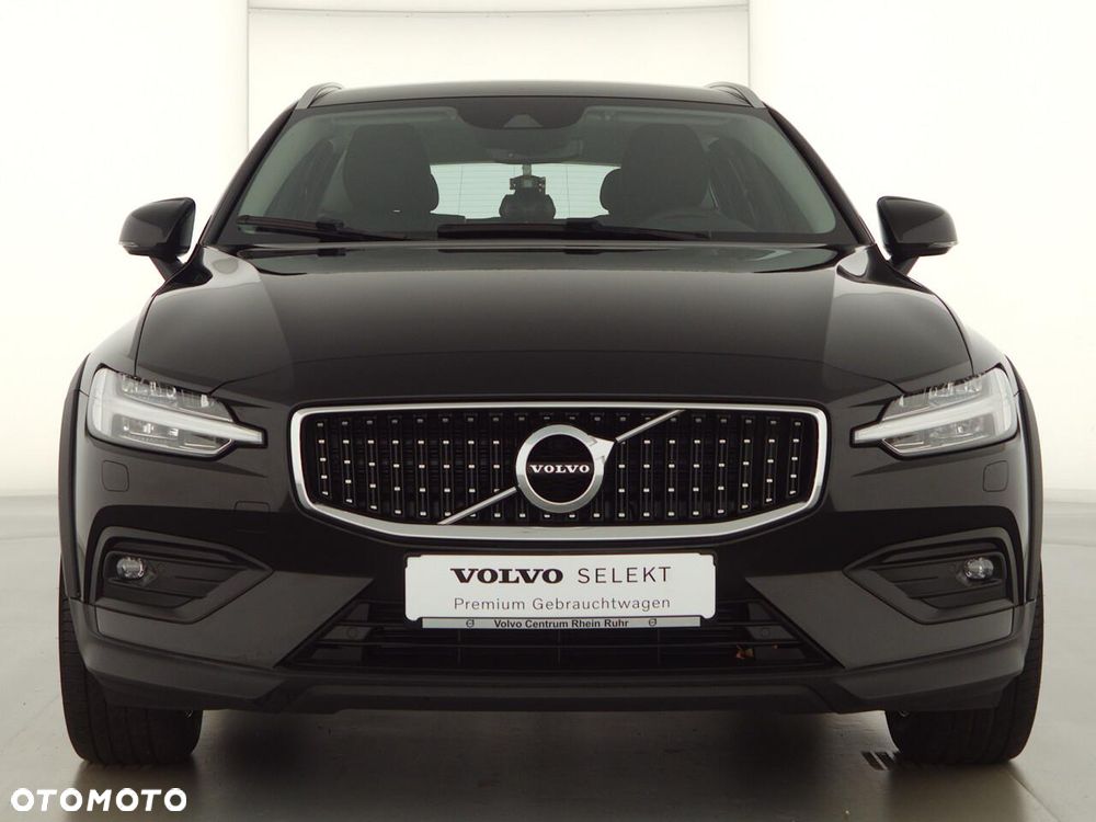 Volvo V60 Cross Country B4 D AWD Geartronic Pro - 4