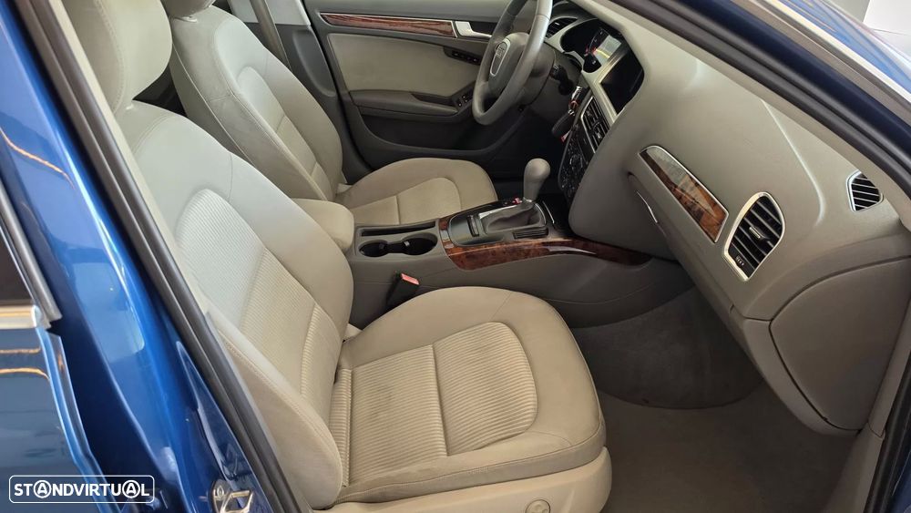 Audi A4 2.0 TDI multitronic - 48