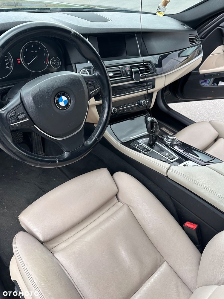 BMW Seria 5 520d Luxury Line - 10