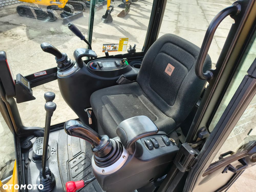 JCB 8018 - 21