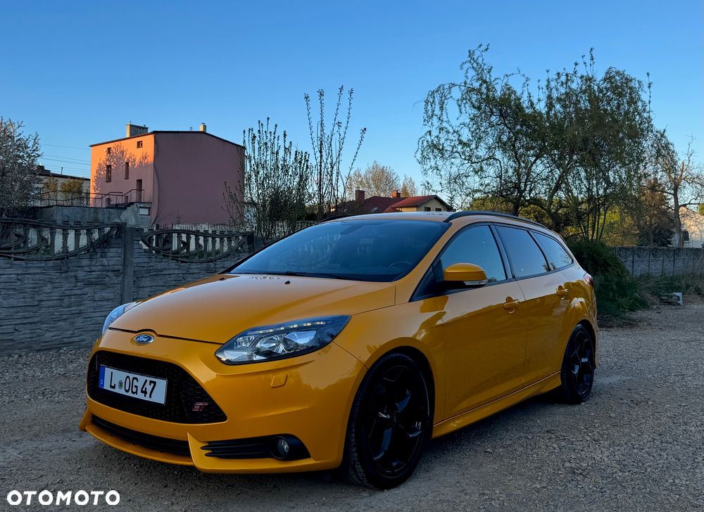 Ford Focus 2.0 EcoBoost ST mit Leder-Sport-Paket - 5