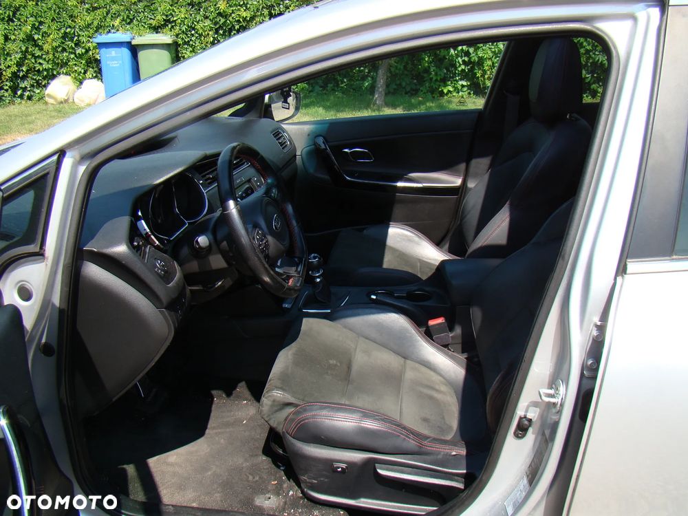 Kia Ceed 1.6 T-GDI GT - 19