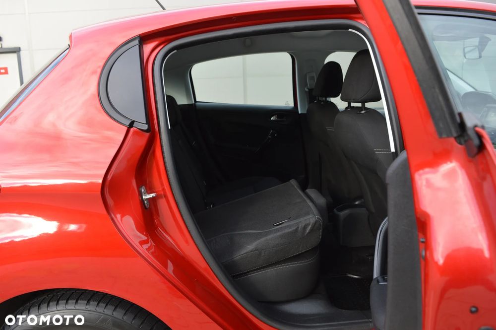 Peugeot 208 1.2 PureTech Allure - 13