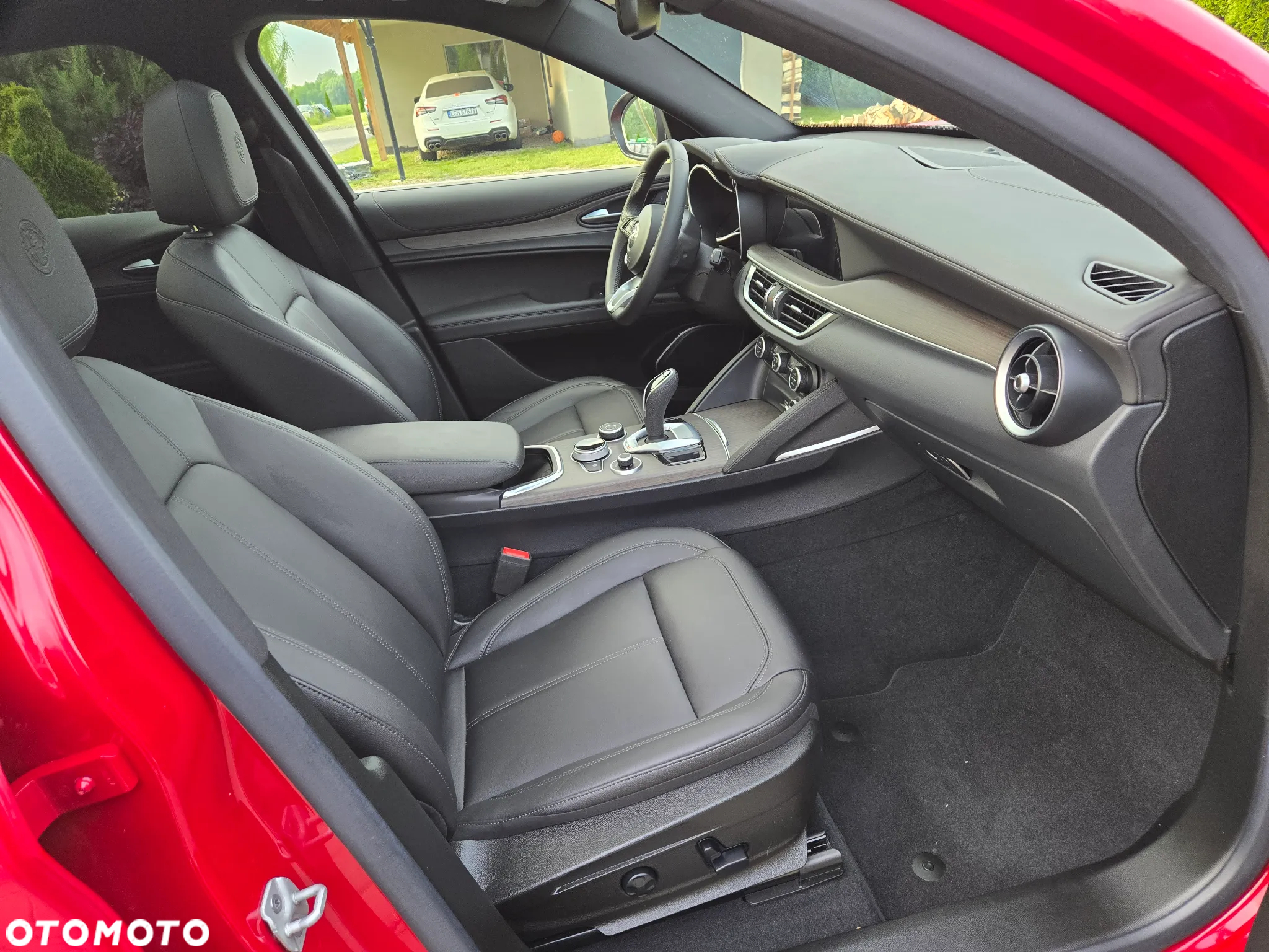 Alfa Romeo Stelvio 2.0 Turbo 16V AT8-Q4 Ti - 32