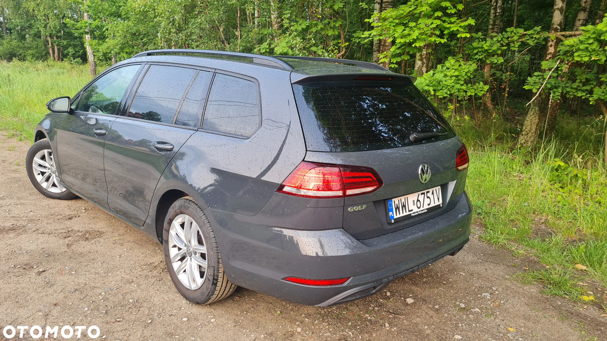 Volkswagen Golf - 2