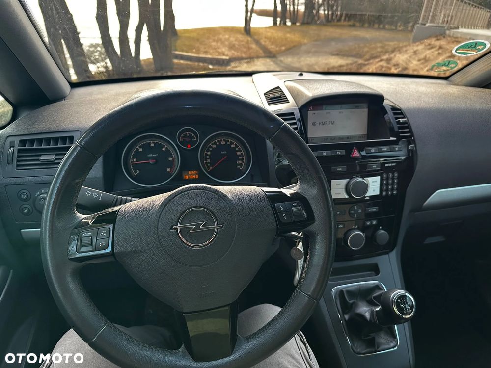 Opel Zafira 1.9 CDTI Innovation - 10