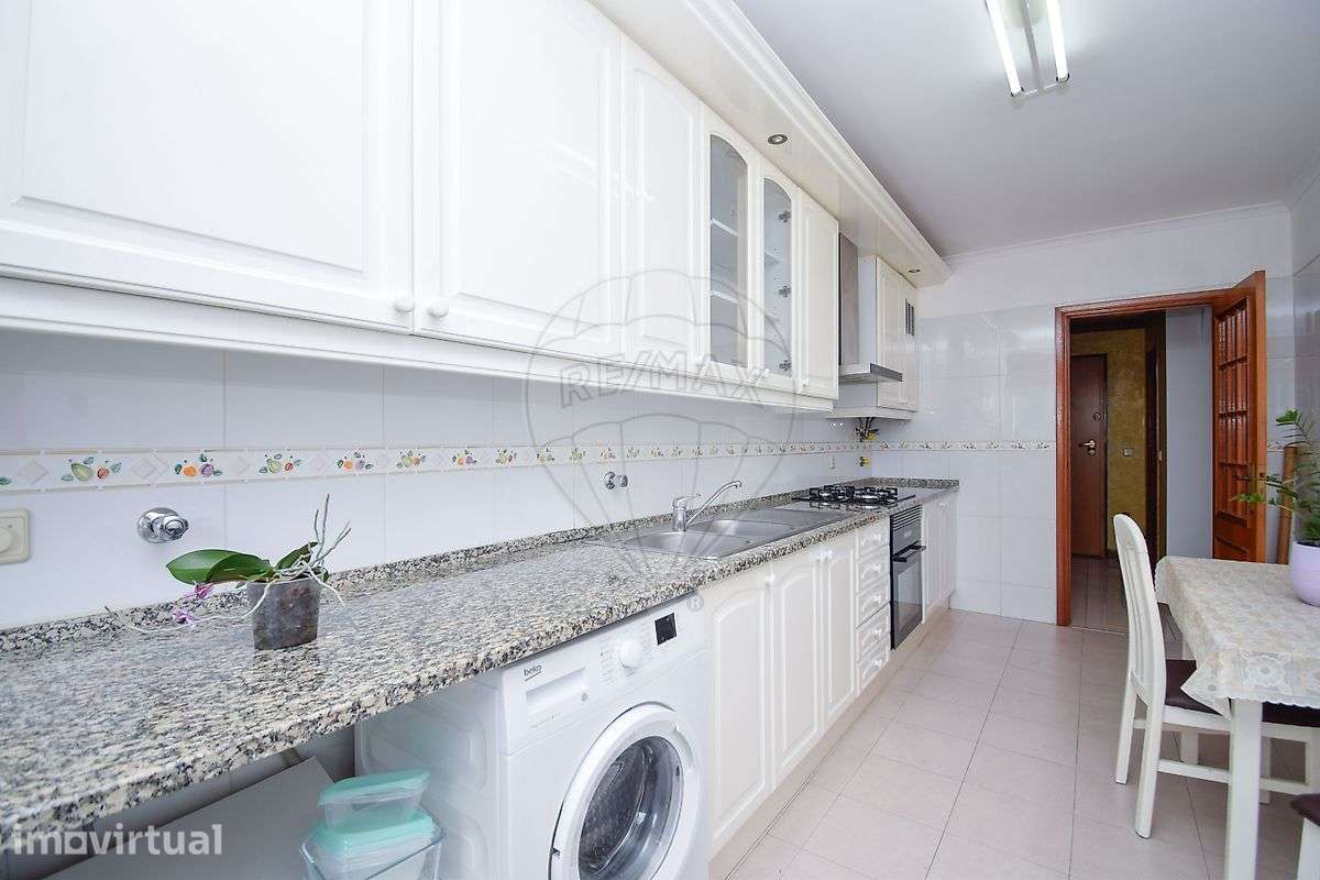 Apartamento T2 para arrendamento - Grande imagem: 2/15