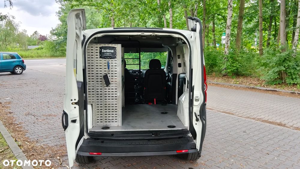 Opel COMBO - 12