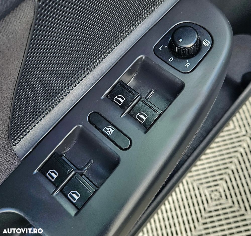 Volkswagen Golf - 10