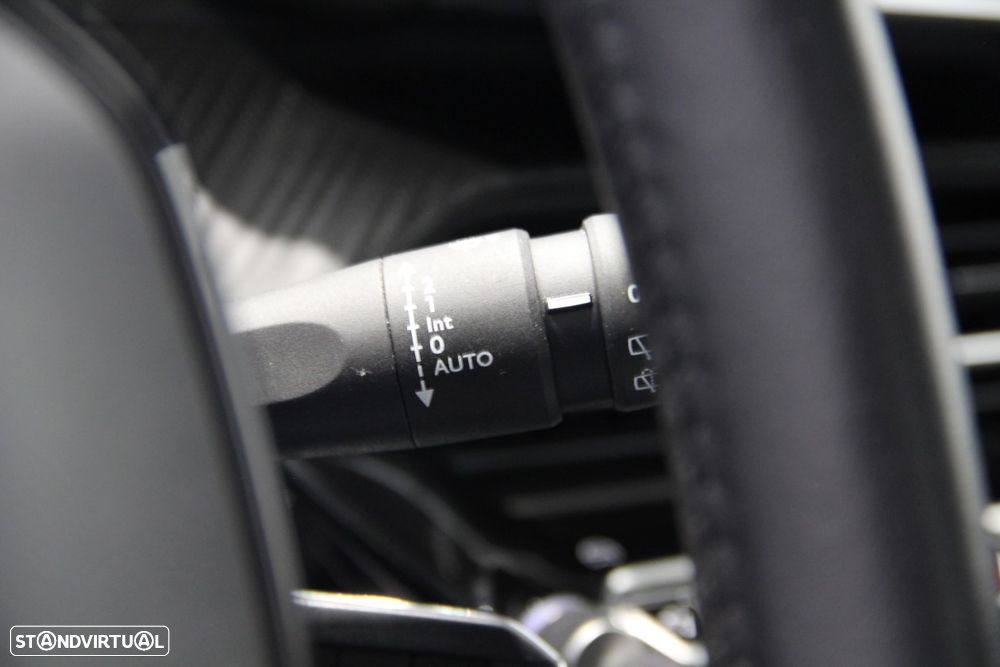 Peugeot 2008 1.2 PureTech Active Pack - 14