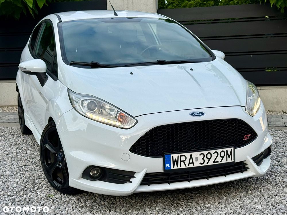 Ford Fiesta 1.6 EcoBoost ST - 5